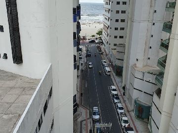 Alguns passos da Praia