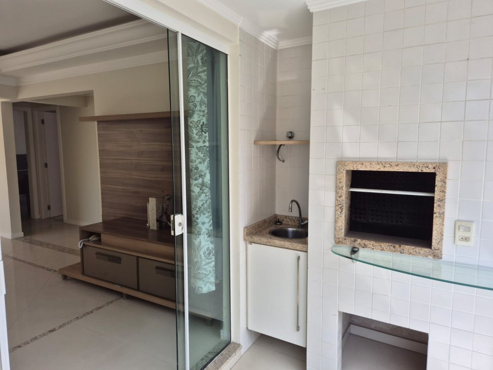 Sacada com Churrasqueira