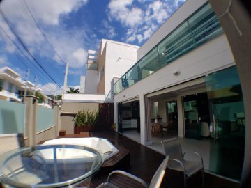 Linda casa Mobiliada nas Na��es 3 Quartos e 3 V